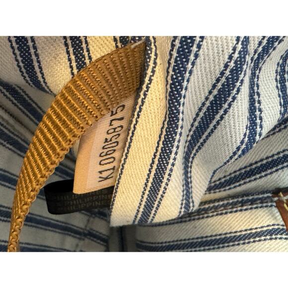 Dooney & Bourke Wayfarer Zip Tote Nylon w/ Vachetta Leather Trim - Picture 7 of 11